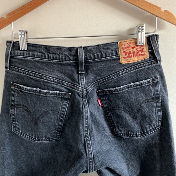 Levi’s 501 faded black jeans women size 29 button fly - Picture 6 of 8